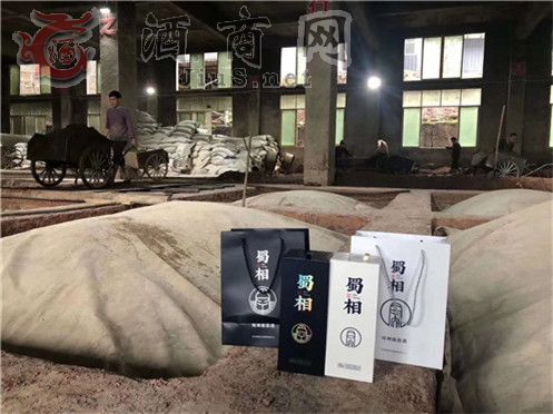 �����Ͼƽ�����u�Ʒ��ĺ��u��