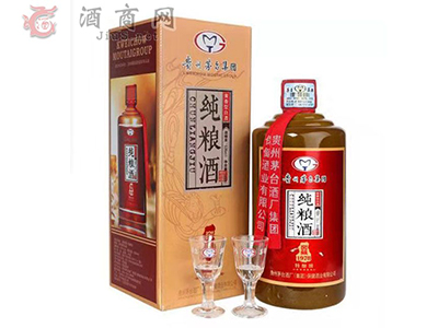 河南鑫玖躍商貿打造優秀的白酒品�?.jpg 河南鑫玖躍商貿打造優秀的白酒品�?.jpg