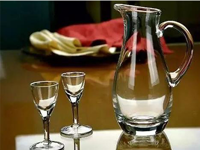 從事酒水行業的如何避免風é?.jpg 從事酒水行業的如何避免風é?.jpg